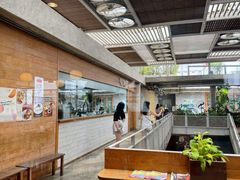 -ROAST coffee & eatery