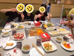 -海底捞火锅(曹安公路店)