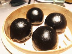 黑金流沙包-新荣记(南京西路店)