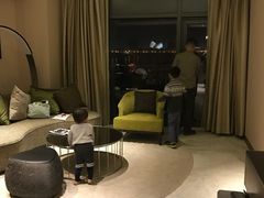 -上海滴水湖皇冠假日酒店