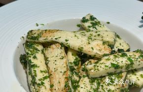 Mulberry Leaf Stir-Fried with Water Bamboo