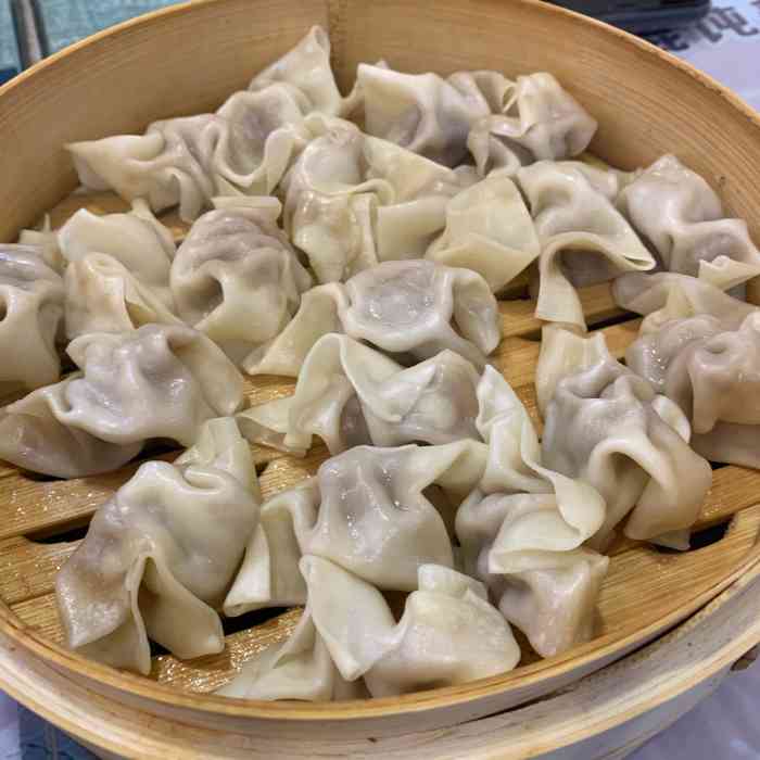 宋顺记海味馄饨"到哪都点外卖.深夜的一碗馄饨,按理来说.