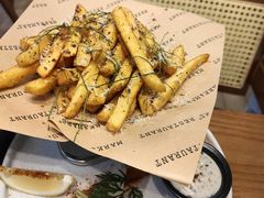 -Mark&Mars Restaurant