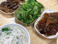 -香辉食馆(新兴路店)
