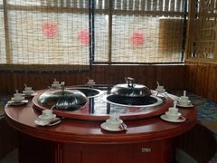 -袁小二大东北铁锅炖(吉祥村总部)