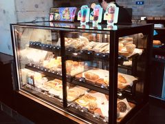 面包甜点陈列柜-星巴克(东莞塘厦万科生活广场店)