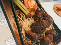 -穹六人间 people 6(岳阳路店)
