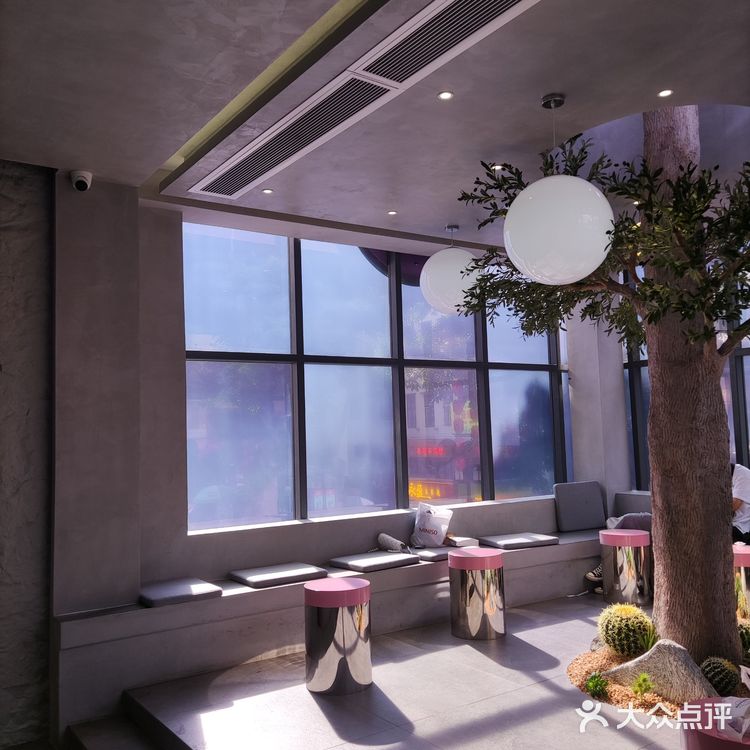 新晋网红拍照地[调皮]这家奶茶我爱