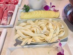 -羊家胡同·龙虾烧烤火锅(龙汇路店)