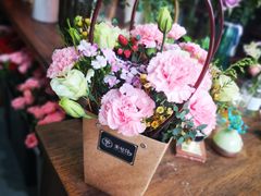 -何兮花店·气球派对鲜花店(马桥银春路万科城店)