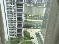 -深圳国际会展中心希尔顿酒店(前海华发冰雪世界店)