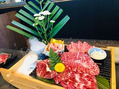 -铭牛烧肉·和牛海鲜自助(高新月牙湖店)