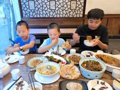 -一楼食业·美食人家