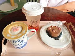 -喵屿·大理花园猫咖