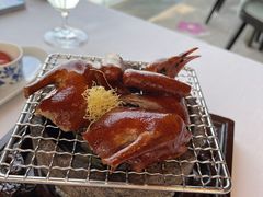 招牌脆皮乳鸽-悦轩中餐厅·高空江景·杭州柏悦酒店