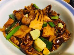 腊八蒜烧肥肠-局气 烤鸭·北京菜(光华路店)