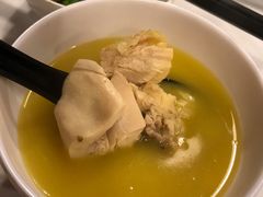 -鲜入围煮花胶鸡海鲜火锅