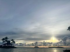 -Sunset Bar(丹绒亚路香格里拉店)