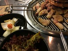 烤豬頸肉-401餐厅(弘大店)