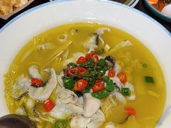 -川流不息·地道川菜·小龙虾(松东路店)