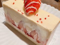 草莓法式奶油蛋糕-黑草莓(重庆路店)