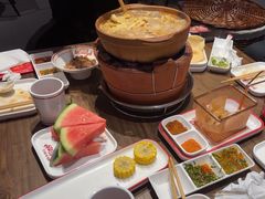 -阿润打边炉·鲜切鸡煲(华漕店)