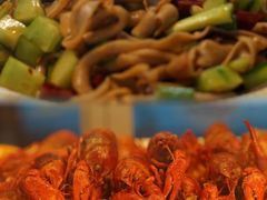 -三亚火车头万人海鲜广场