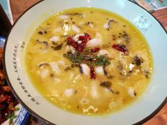 -临界音乐酒馆·小龙虾·江湖菜(华熙LIVE·鱼洞店)