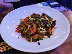 -临界音乐酒馆·小龙虾·江湖菜(华熙LIVE·鱼洞店)