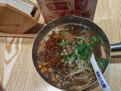 -魔都三兄弟酸辣粉·蘸卤炸串(虹桥万科店)
