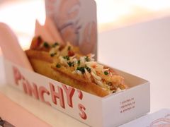 -Pinchy's Lobster & Champagne Bar