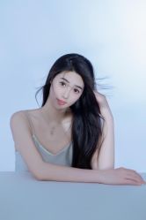 -onlygirl摄影美学馆高端定制(江滩店)