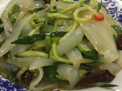 -周家大连水饺(美专校街店)