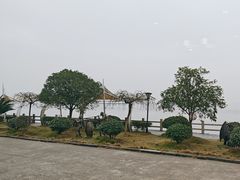 -鹰龙海畔度假酒店(咸祥店)