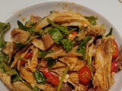 -东口码头·烧鸽子·鱼头泡饼·地方菜(金鹰悦城店)