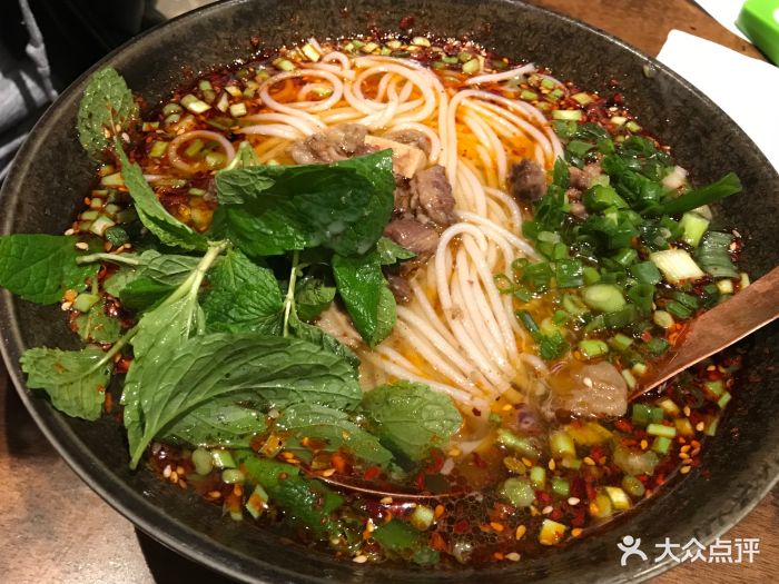 都氏二当家·土系(九方店)牛肉米线图片