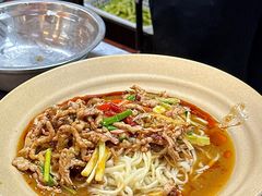 -方铲铲·成都板凳面(滨江银泰店)