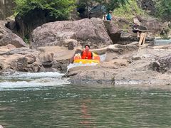-安吉龙王山峡谷漂流