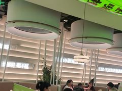 -洪氏嗨捞·广东猪肚鸡·椰子鸡火锅(西咸万象城店)