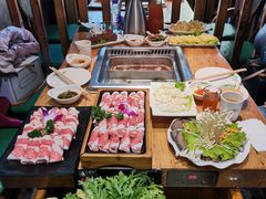 精品肥牛-草原塞蛮羊火锅城(港湾店)