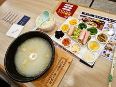 -花馬肆.云南过桥米线(汉神购物广场现场熬汤店)