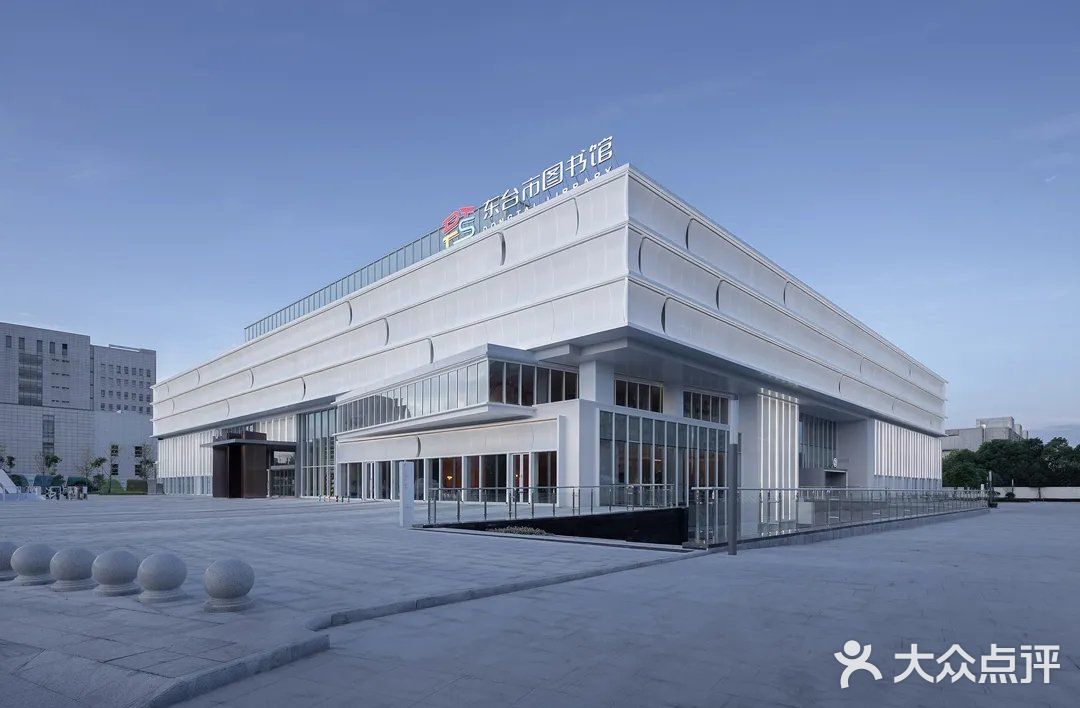 江苏东台这座图书馆大变身，改造后开放、纯净，证明了设计的力量