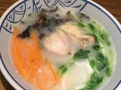 -云海肴·汽锅鸡·云南菜(天山百盛优客店)
