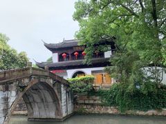 -汇龙潭