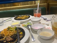 -汤姆家的牛排意面披萨(新城市广场店)