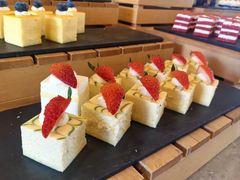 -鲤鱼洲酒店港鲤咖啡厅