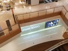 -URBAN REVIVO(济南领秀城贵和购物中心店)