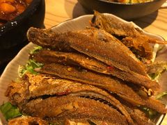 手撕小黄鱼-小镇大厨新概念复合中餐厅(万达广场大连高新店)