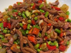 -阿瓦山寨·湘菜现炒·剁椒鱼头王(咸阳总店)