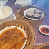 暖胃粥必点好像是墨鱼饼